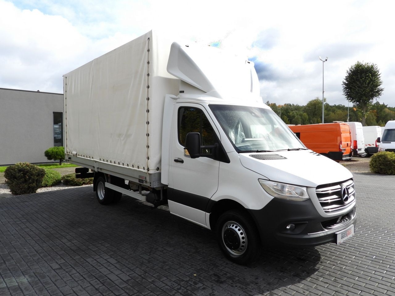 MERCEDES SPRINTER 316 TARPAULIN 10 PALLETS TWIN WHEELS AIR CONDITIONING 165HP - Furgoneta con caja de lona: foto 4 MERCEDES SPRINTER 316 TARPAULIN 10 PALLETS TWIN WHEELS AIR CONDITIONING 165HP - Furgoneta con caja de lona: foto 4