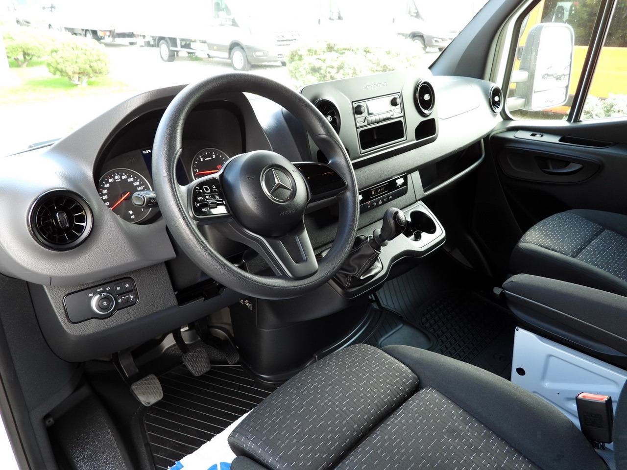 MERCEDES SPRINTER 316 TARPAULIN 8 PALLETS WEBASTO CRUISE CONTROL AIR CONDITIONING 160HP - Furgoneta con caja de lona: foto 2 MERCEDES SPRINTER 316 TARPAULIN 8 PALLETS WEBASTO CRUISE CONTROL AIR CONDITIONING 160HP - Furgoneta con caja de lona: foto 2