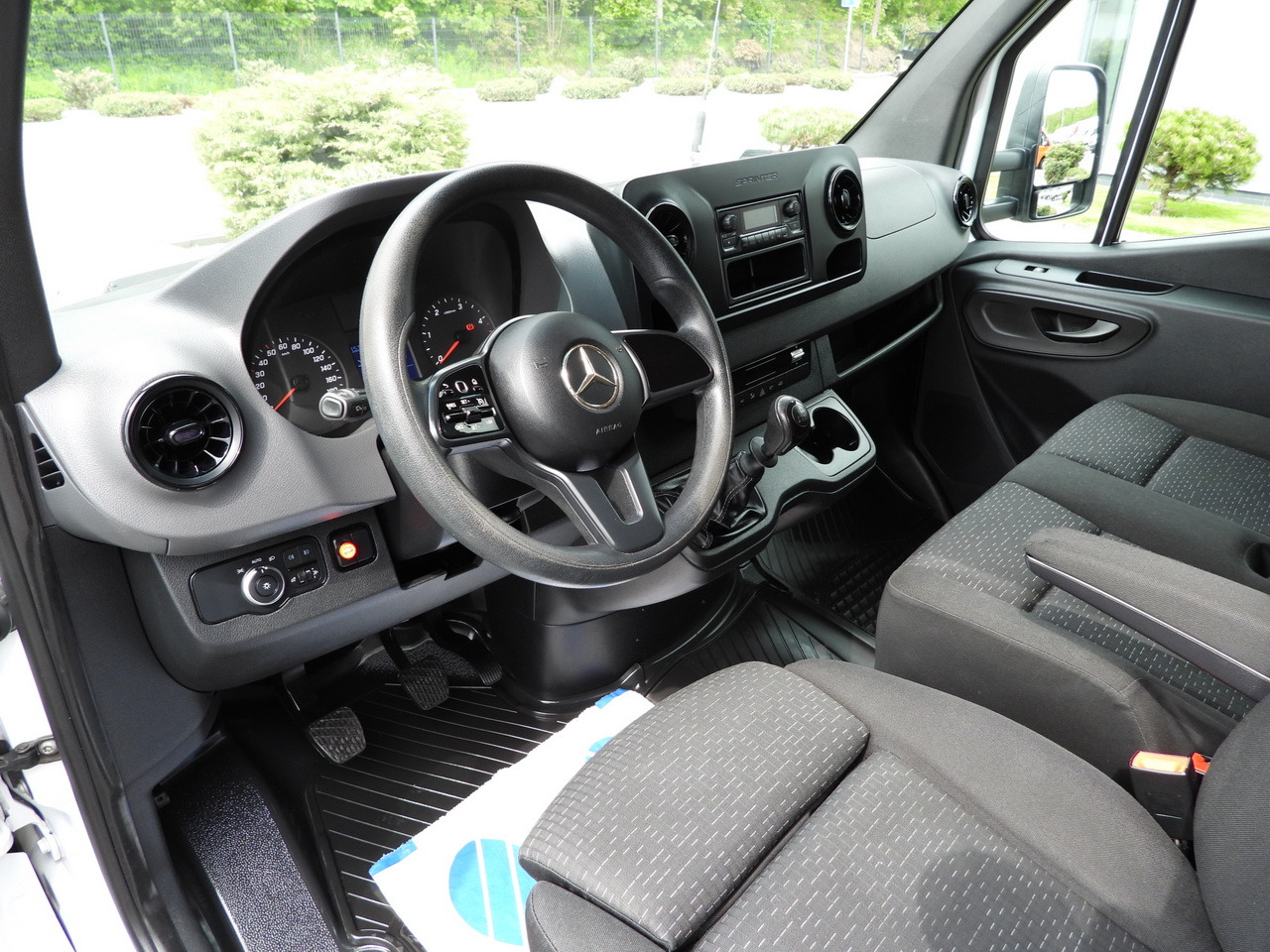 MERCEDES SPRINTER 316 TARPAULIN LIFT 8 PALLETS WEBASTO CRUISE CONTROL AIR CONDITIONING 160HP - Furgoneta con caja de lona: foto 2 MERCEDES SPRINTER 316 TARPAULIN LIFT 8 PALLETS WEBASTO CRUISE CONTROL AIR CONDITIONING 160HP - Furgoneta con caja de lona: foto 2