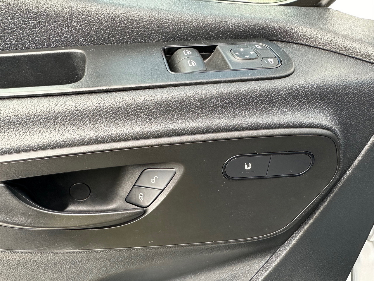 Furgoneta combi MERCEDES SPRINTER 516 STAKE BODY DOUBLE CABIN DOKA 6 SEATS CRUISE CONTROL AIR CONDITIONING TWIN WHEELS 160HP: foto 26 Furgoneta combi MERCEDES SPRINTER 516 STAKE BODY DOUBLE CABIN DOKA 6 SEATS CRUISE CONTROL AIR CONDITIONING TWIN WHEELS 160HP: foto 26