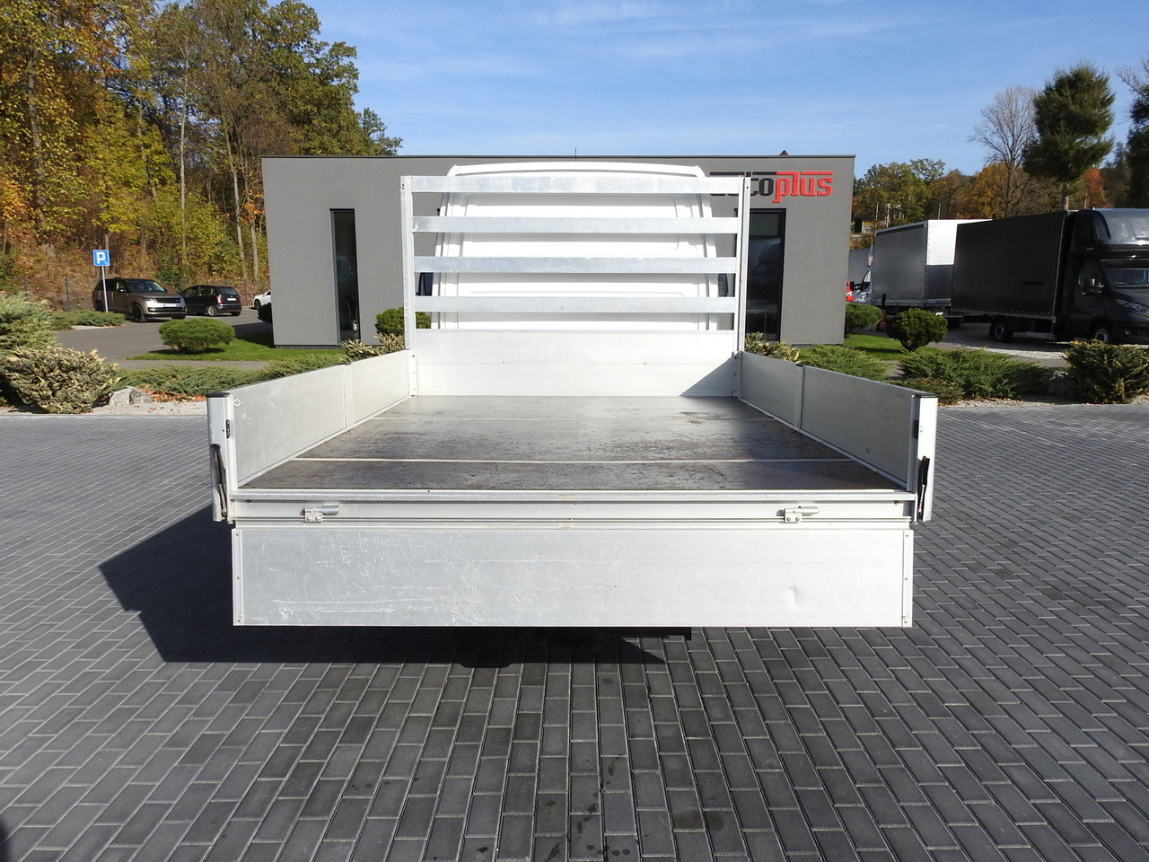 Furgoneta combi MERCEDES SPRINTER 516 STAKE BODY DOUBLE CABIN DOKA 6 SEATS CRUISE CONTROL AIR CONDITIONING TWIN WHEELS 160HP: foto 11 Furgoneta combi MERCEDES SPRINTER 516 STAKE BODY DOUBLE CABIN DOKA 6 SEATS CRUISE CONTROL AIR CONDITIONING TWIN WHEELS 160HP: foto 11