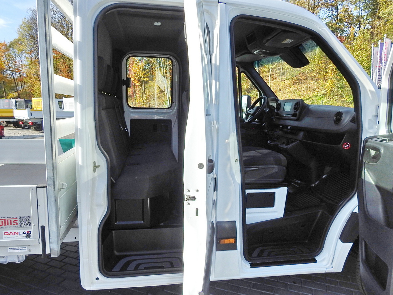 Furgoneta combi MERCEDES SPRINTER 516 STAKE BODY DOUBLE CABIN DOKA 6 SEATS CRUISE CONTROL AIR CONDITIONING TWIN WHEELS 160HP: foto 43 Furgoneta combi MERCEDES SPRINTER 516 STAKE BODY DOUBLE CABIN DOKA 6 SEATS CRUISE CONTROL AIR CONDITIONING TWIN WHEELS 160HP: foto 43