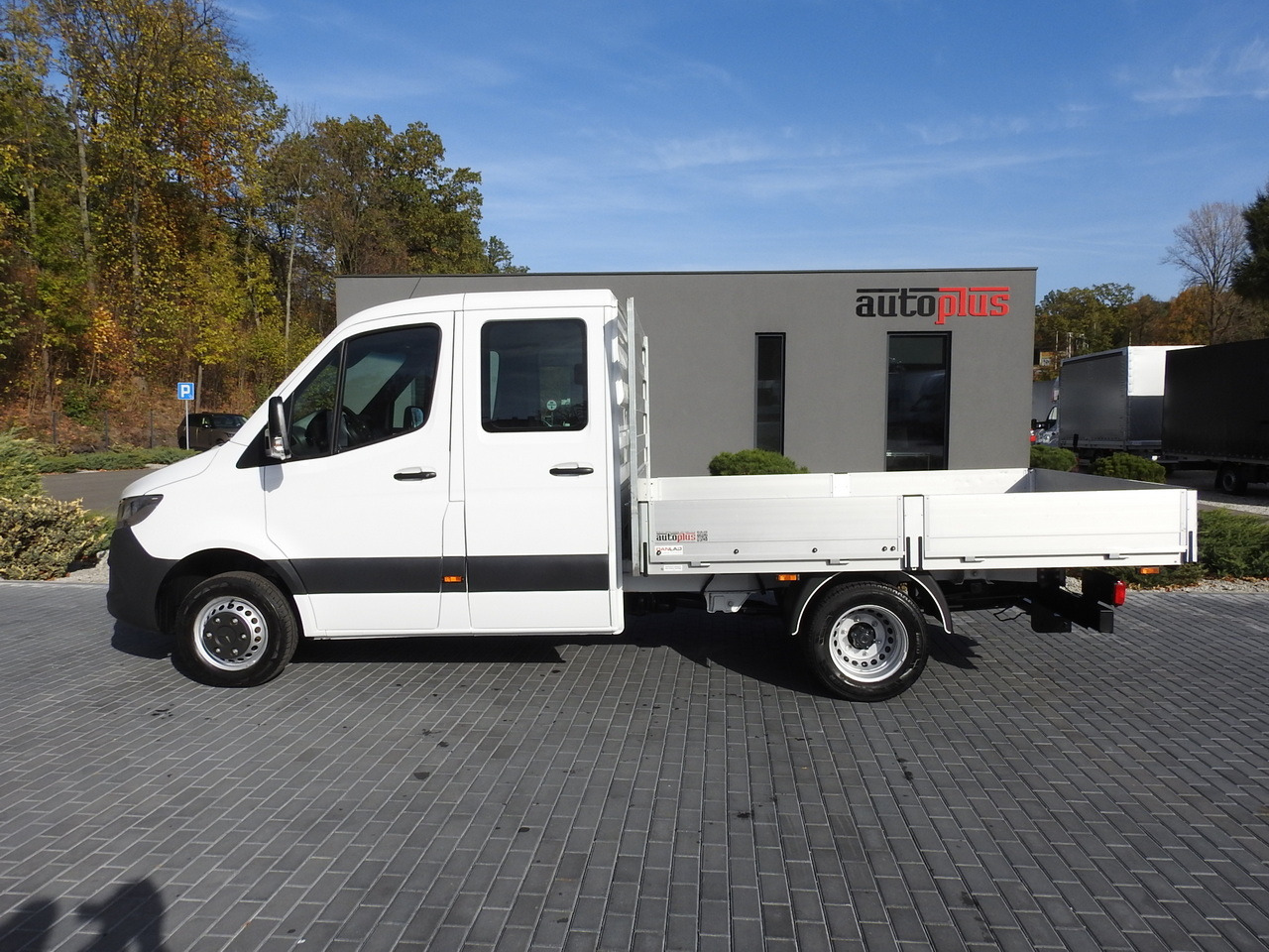 Furgoneta combi MERCEDES SPRINTER 516 STAKE BODY DOUBLE CABIN DOKA 6 SEATS CRUISE CONTROL AIR CONDITIONING TWIN WHEELS 160HP: foto 8 Furgoneta combi MERCEDES SPRINTER 516 STAKE BODY DOUBLE CABIN DOKA 6 SEATS CRUISE CONTROL AIR CONDITIONING TWIN WHEELS 160HP: foto 8