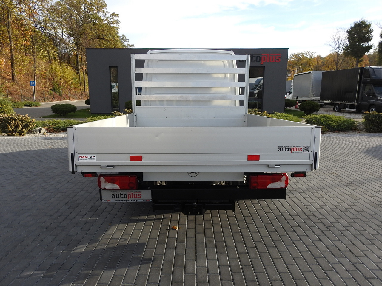 Furgoneta combi MERCEDES SPRINTER 516 STAKE BODY DOUBLE CABIN DOKA 6 SEATS CRUISE CONTROL AIR CONDITIONING TWIN WHEELS 160HP: foto 10 Furgoneta combi MERCEDES SPRINTER 516 STAKE BODY DOUBLE CABIN DOKA 6 SEATS CRUISE CONTROL AIR CONDITIONING TWIN WHEELS 160HP: foto 10