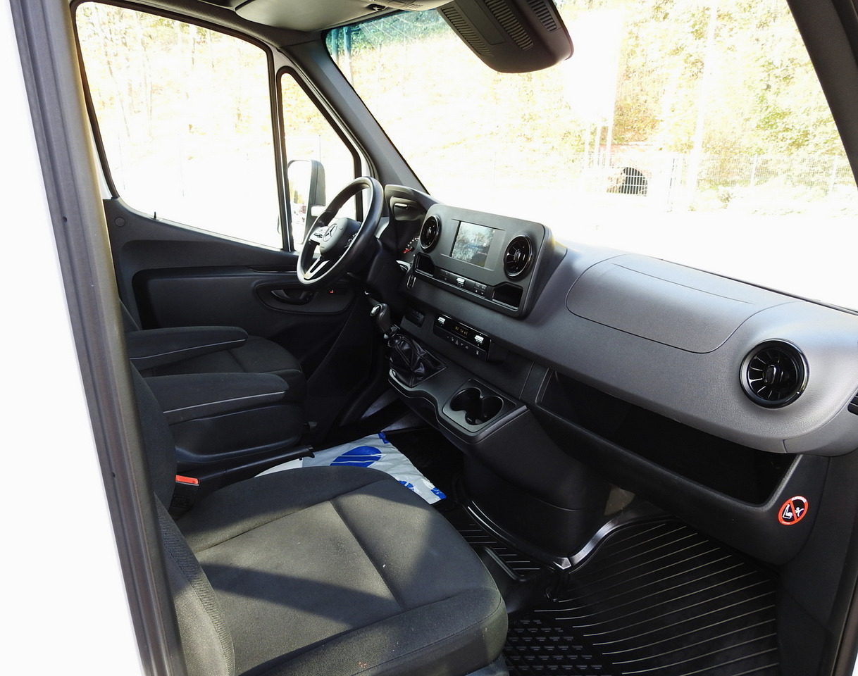 Furgoneta combi MERCEDES SPRINTER 516 STAKE BODY DOUBLE CABIN DOKA 6 SEATS CRUISE CONTROL AIR CONDITIONING TWIN WHEELS 160HP: foto 42 Furgoneta combi MERCEDES SPRINTER 516 STAKE BODY DOUBLE CABIN DOKA 6 SEATS CRUISE CONTROL AIR CONDITIONING TWIN WHEELS 160HP: foto 42