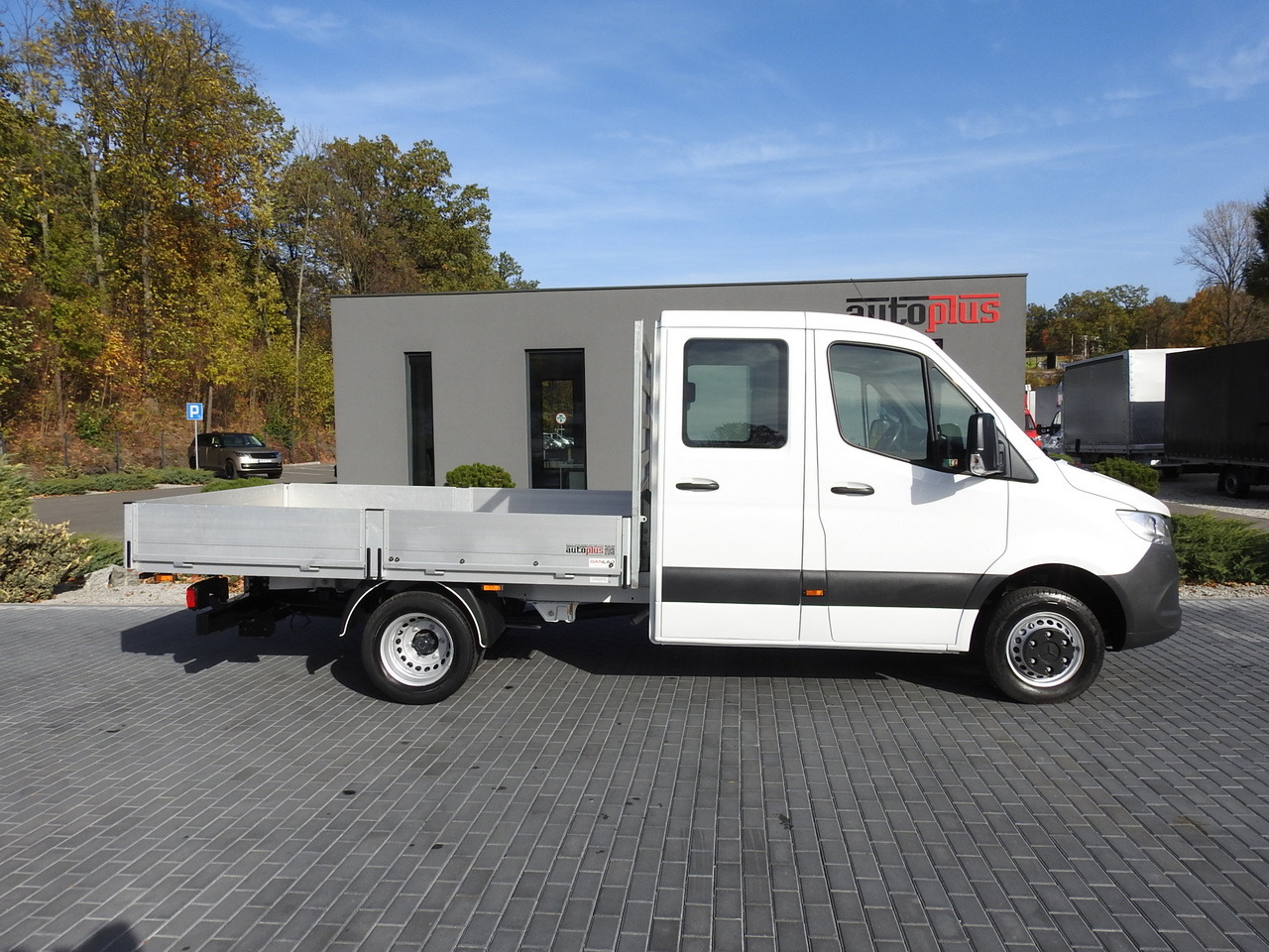 Furgoneta combi MERCEDES SPRINTER 516 STAKE BODY DOUBLE CABIN DOKA 6 SEATS CRUISE CONTROL AIR CONDITIONING TWIN WHEELS 160HP: foto 7 Furgoneta combi MERCEDES SPRINTER 516 STAKE BODY DOUBLE CABIN DOKA 6 SEATS CRUISE CONTROL AIR CONDITIONING TWIN WHEELS 160HP: foto 7