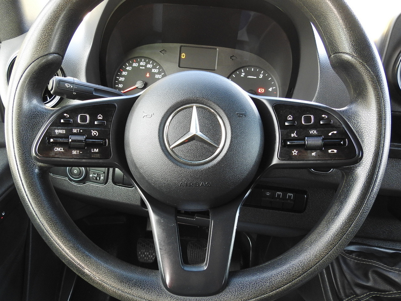 Furgoneta combi MERCEDES SPRINTER 516 STAKE BODY DOUBLE CABIN DOKA 6 SEATS CRUISE CONTROL AIR CONDITIONING TWIN WHEELS 160HP: foto 31 Furgoneta combi MERCEDES SPRINTER 516 STAKE BODY DOUBLE CABIN DOKA 6 SEATS CRUISE CONTROL AIR CONDITIONING TWIN WHEELS 160HP: foto 31