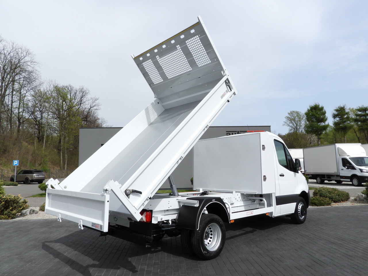 MERCEDES SPRINTER 516 TIPPER CRUISE CONTROL TWIN WHEELS AIR CONDITIONING 160HP - Volquete furgoneta: foto 3 MERCEDES SPRINTER 516 TIPPER CRUISE CONTROL TWIN WHEELS AIR CONDITIONING 160HP - Volquete furgoneta: foto 3