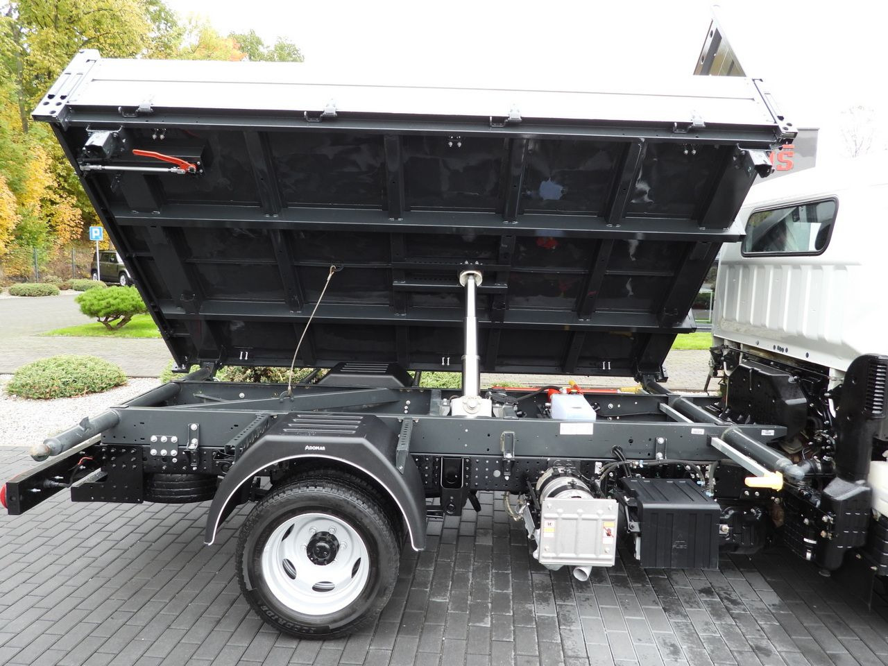 Leasing de MITSUBISHI CANTER FUSO 3C15 THREE-WAY TIPPER 3 SEATS LED LIGHTS TWIN WHEELS  150HP MITSUBISHI CANTER FUSO 3C15 THREE-WAY TIPPER 3 SEATS LED LIGHTS TWIN WHEELS  150HP: foto 30