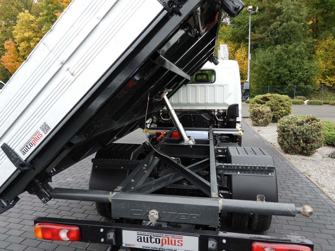 Leasing de MITSUBISHI CANTER FUSO 3C15 THREE-WAY TIPPER 3 SEATS LED LIGHTS TWIN WHEELS  150HP MITSUBISHI CANTER FUSO 3C15 THREE-WAY TIPPER 3 SEATS LED LIGHTS TWIN WHEELS  150HP: foto 31