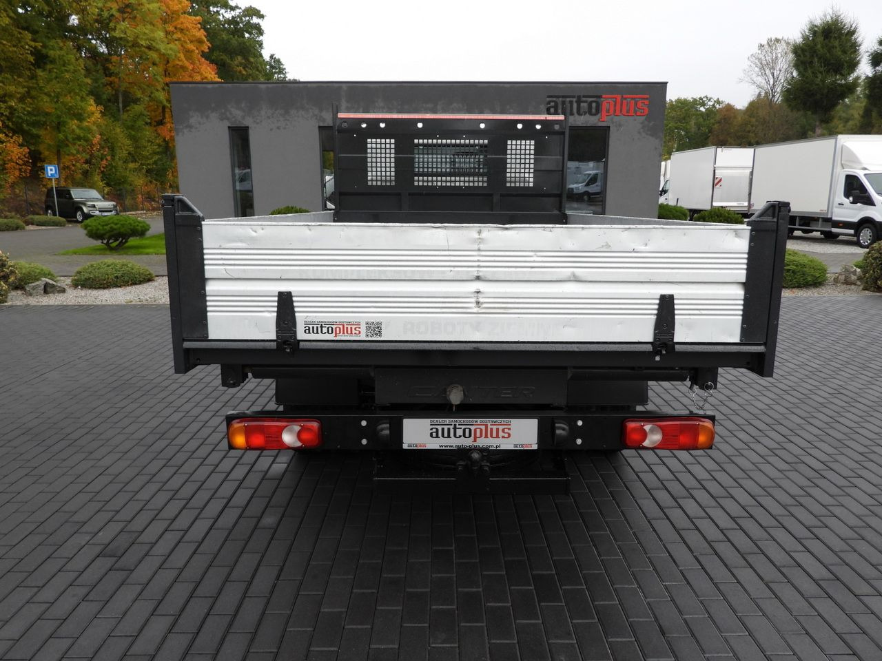 Leasing de MITSUBISHI CANTER FUSO 3C15 THREE-WAY TIPPER 3 SEATS LED LIGHTS TWIN WHEELS  150HP MITSUBISHI CANTER FUSO 3C15 THREE-WAY TIPPER 3 SEATS LED LIGHTS TWIN WHEELS  150HP: foto 13