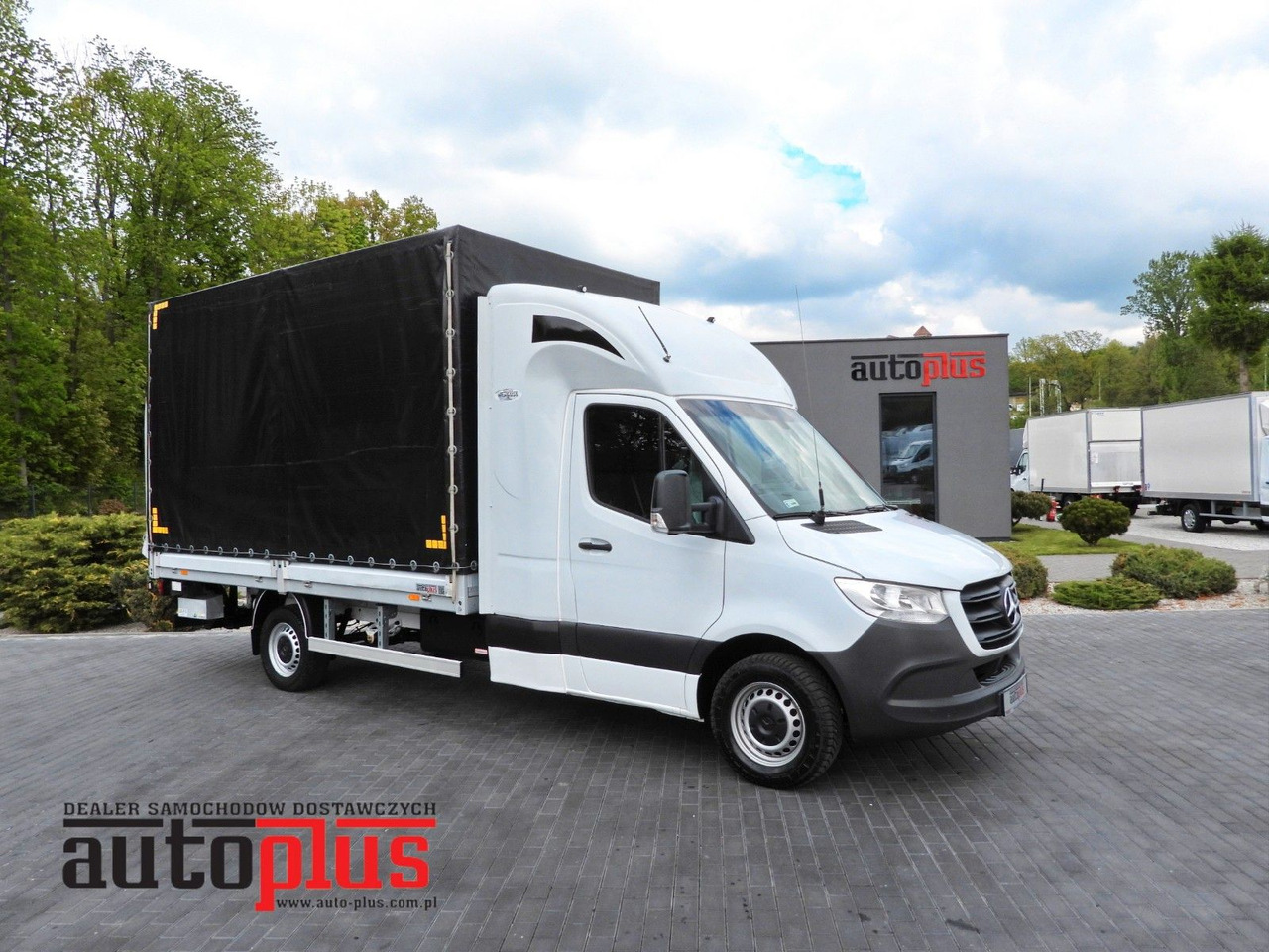 Mercedes-Benz SPRINTER 316 PRITSCHE PLANE AUFZUG 8 PALETTEN - Furgoneta con caja de lona, Furgoneta combi: foto 1 Mercedes-Benz SPRINTER 316 PRITSCHE PLANE AUFZUG 8 PALETTEN - Furgoneta con caja de lona, Furgoneta combi: foto 1