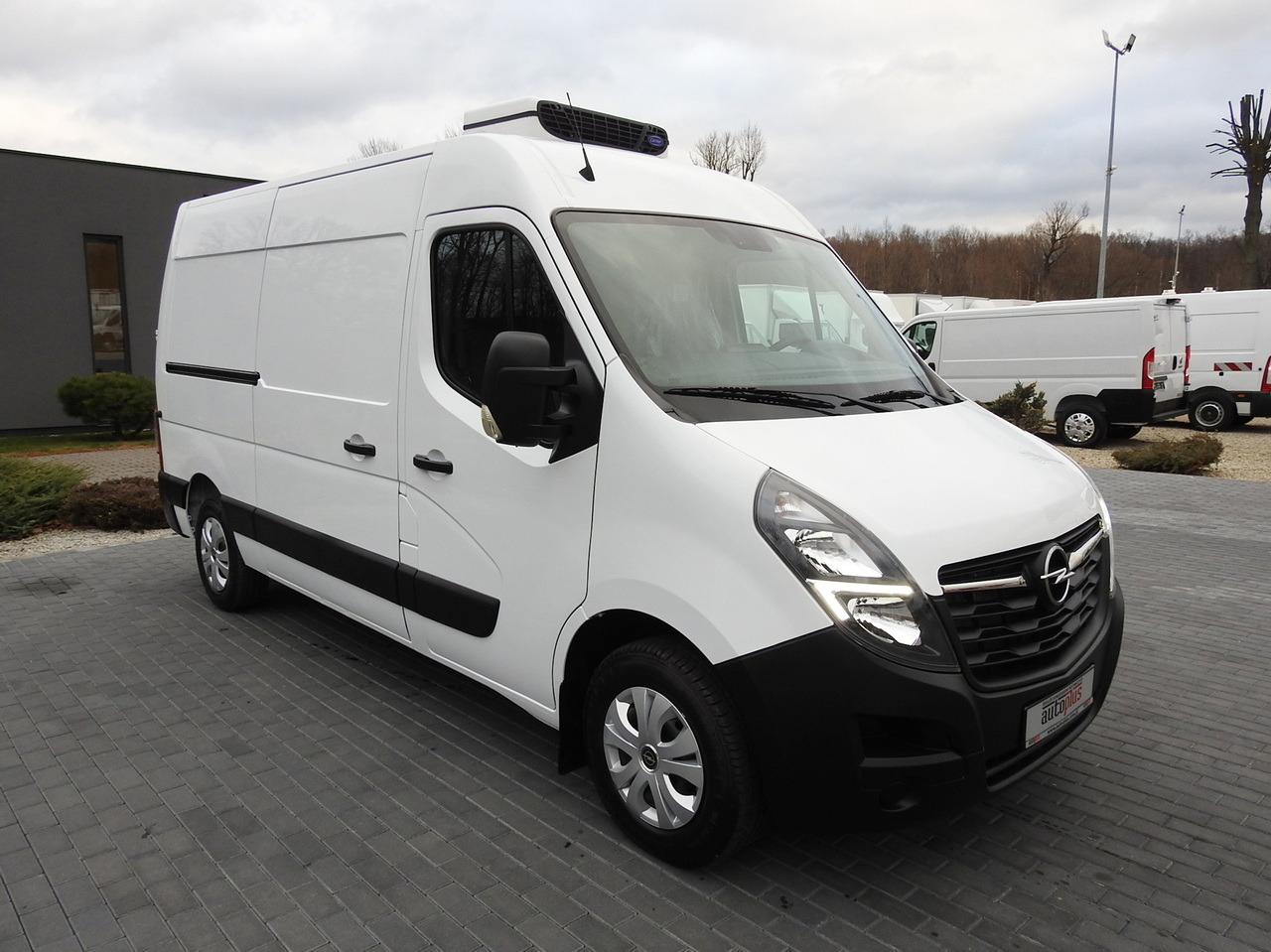 OPEL MOVANO REFRIGERATOR VAN 0*C CRUISE CONTROL NAVIGATION AIR CONDITIONING LED LIGHTS 150HP - Furgoneta frigorifica: foto 4 OPEL MOVANO REFRIGERATOR VAN 0*C CRUISE CONTROL NAVIGATION AIR CONDITIONING LED LIGHTS 150HP - Furgoneta frigorifica: foto 4