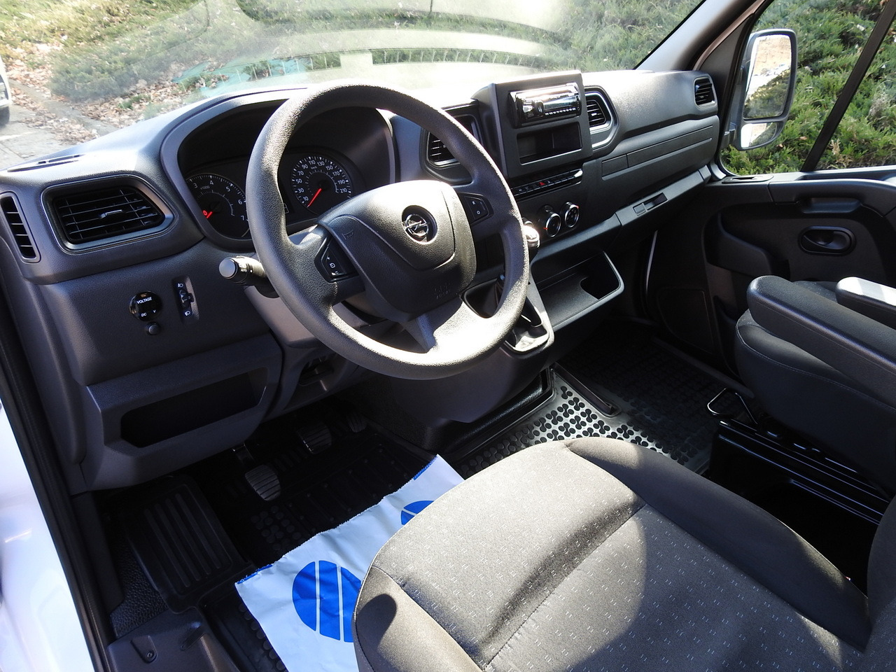 OPEL MOVANO TARPAULIN 10 PALLETS WEBASTO CRUISE CONTROL AIR CONDITIONING LED LIGHTS PNEUMATICS 165HP - Furgoneta con caja de lona: foto 2 OPEL MOVANO TARPAULIN 10 PALLETS WEBASTO CRUISE CONTROL AIR CONDITIONING LED LIGHTS PNEUMATICS 165HP - Furgoneta con caja de lona: foto 2