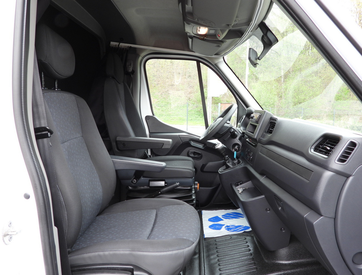 Furgoneta con caja de lona OPEL MOVANO TARPAULIN 10 PALLETS WEBASTO CRUISE CONTROL LED LIGHTS PNEUMATICS AIR CONDITIONING 165HP: foto 38 Furgoneta con caja de lona OPEL MOVANO TARPAULIN 10 PALLETS WEBASTO CRUISE CONTROL LED LIGHTS PNEUMATICS AIR CONDITIONING 165HP: foto 38