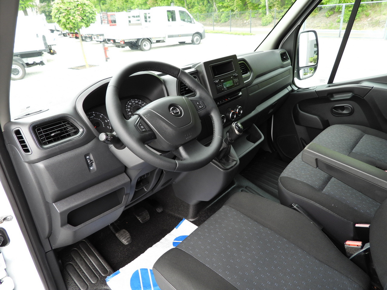 OPEL MOVANO TARPAULIN LIFT 9 PALLETS WEBASTO CRUISE CONTROL LED LIGHTS PNEUMATICS AIR CONDITIONING 165HP - Furgoneta con caja de lona: foto 2 OPEL MOVANO TARPAULIN LIFT 9 PALLETS WEBASTO CRUISE CONTROL LED LIGHTS PNEUMATICS AIR CONDITIONING 165HP - Furgoneta con caja de lona: foto 2