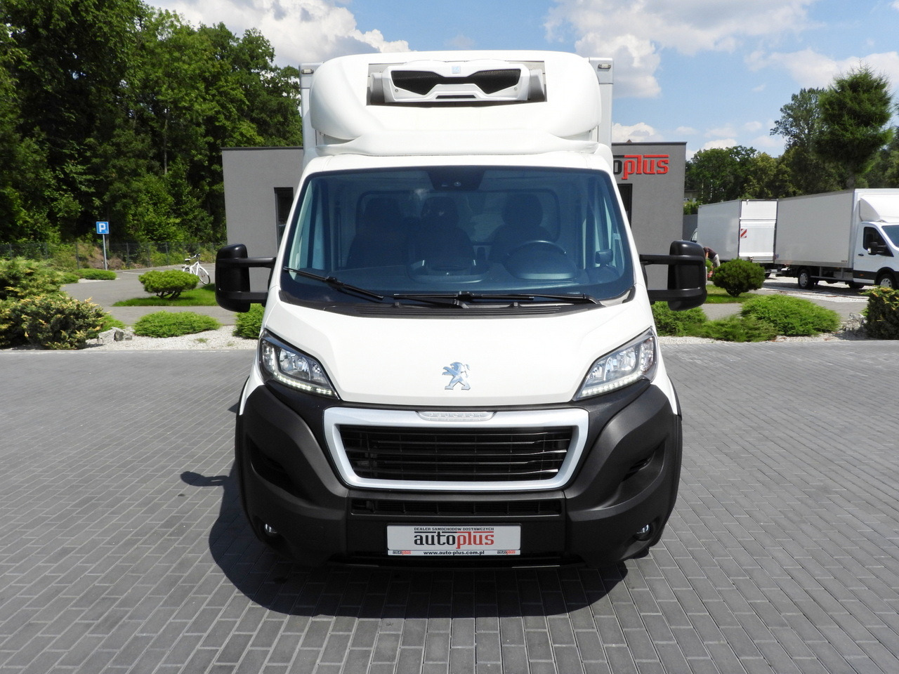 PEUGEOT BOXER REGRIGERATOR BOX 0*C 8 PALLETS CRUISE CONTROL LED LIGHTS AIR CONDITIONING 165HP - Furgoneta frigorifica: foto 5 PEUGEOT BOXER REGRIGERATOR BOX 0*C 8 PALLETS CRUISE CONTROL LED LIGHTS AIR CONDITIONING 165HP - Furgoneta frigorifica: foto 5