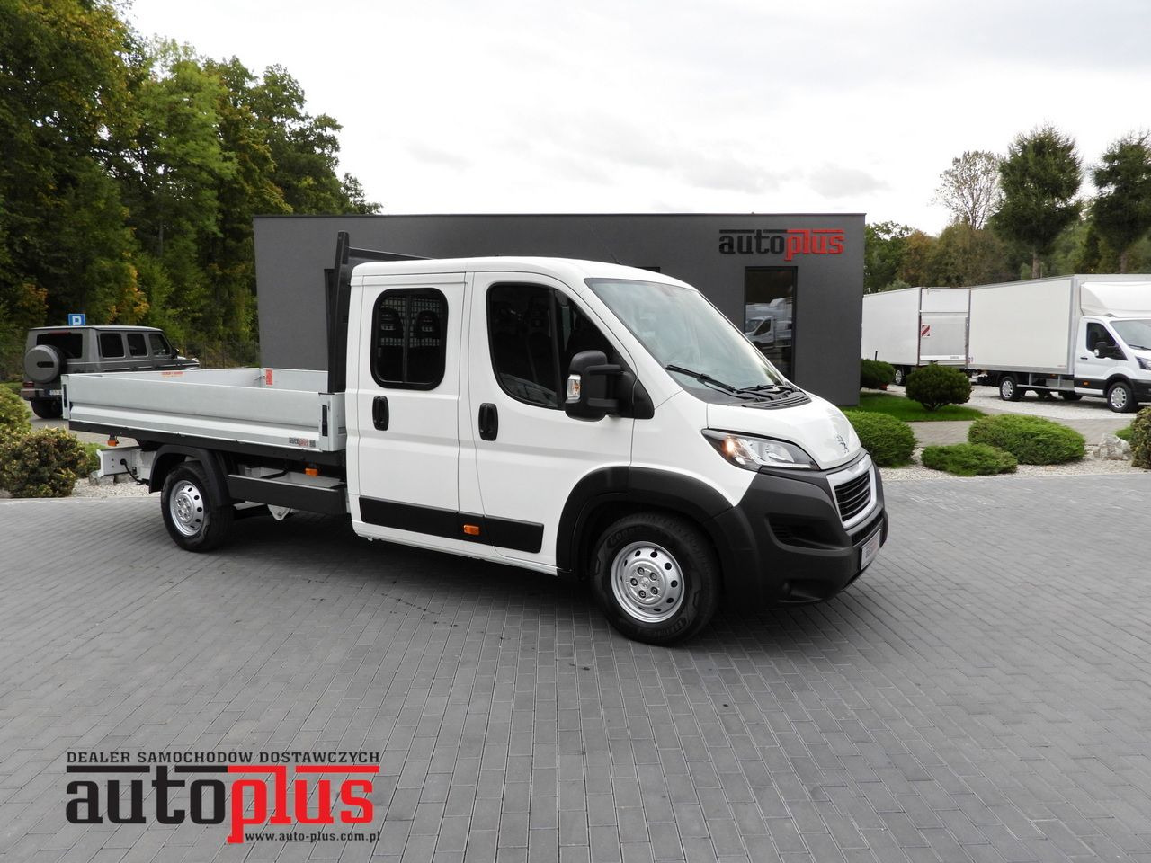 PEUGEOT BOXER STAKE BODY DOUBLE CABIN DOKA 7 SEATS CRUISE CONTROL AIR CONDITIONING 140HP - Caja abierta furgoneta: foto 1 PEUGEOT BOXER STAKE BODY DOUBLE CABIN DOKA 7 SEATS CRUISE CONTROL AIR CONDITIONING 140HP - Caja abierta furgoneta: foto 1