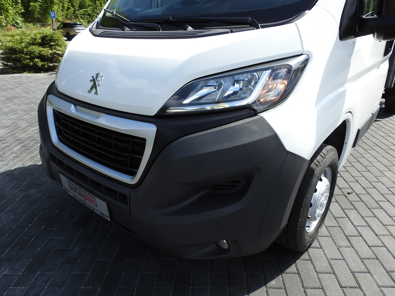 Volquete furgoneta PEUGEOT BOXER THREE-WAY TIPPER  AIR CONDITIONING  130HP: foto 22