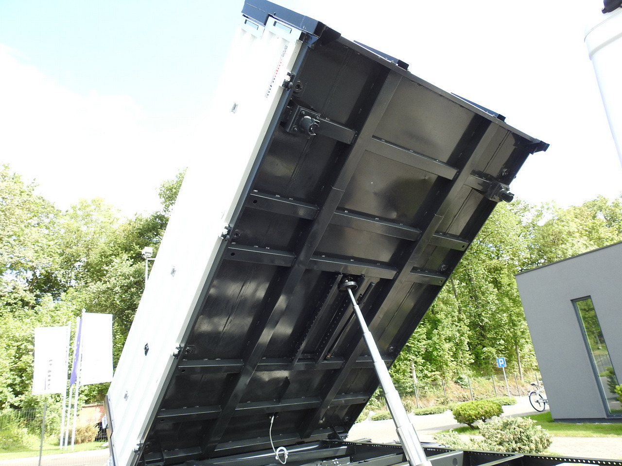 Volquete furgoneta PEUGEOT BOXER THREE-WAY TIPPER  AIR CONDITIONING  130HP: foto 27