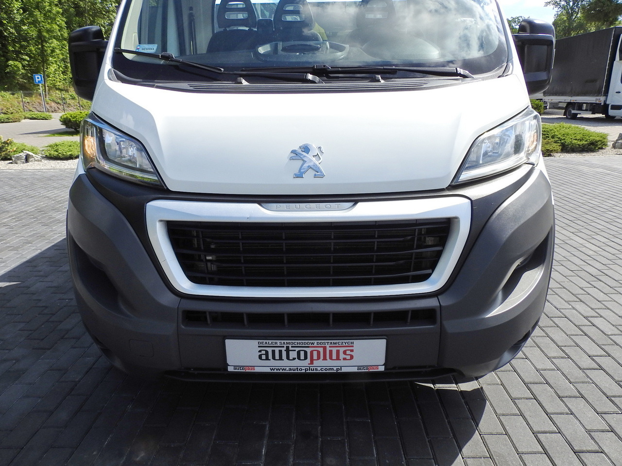 Volquete furgoneta PEUGEOT BOXER THREE-WAY TIPPER  AIR CONDITIONING  130HP: foto 17