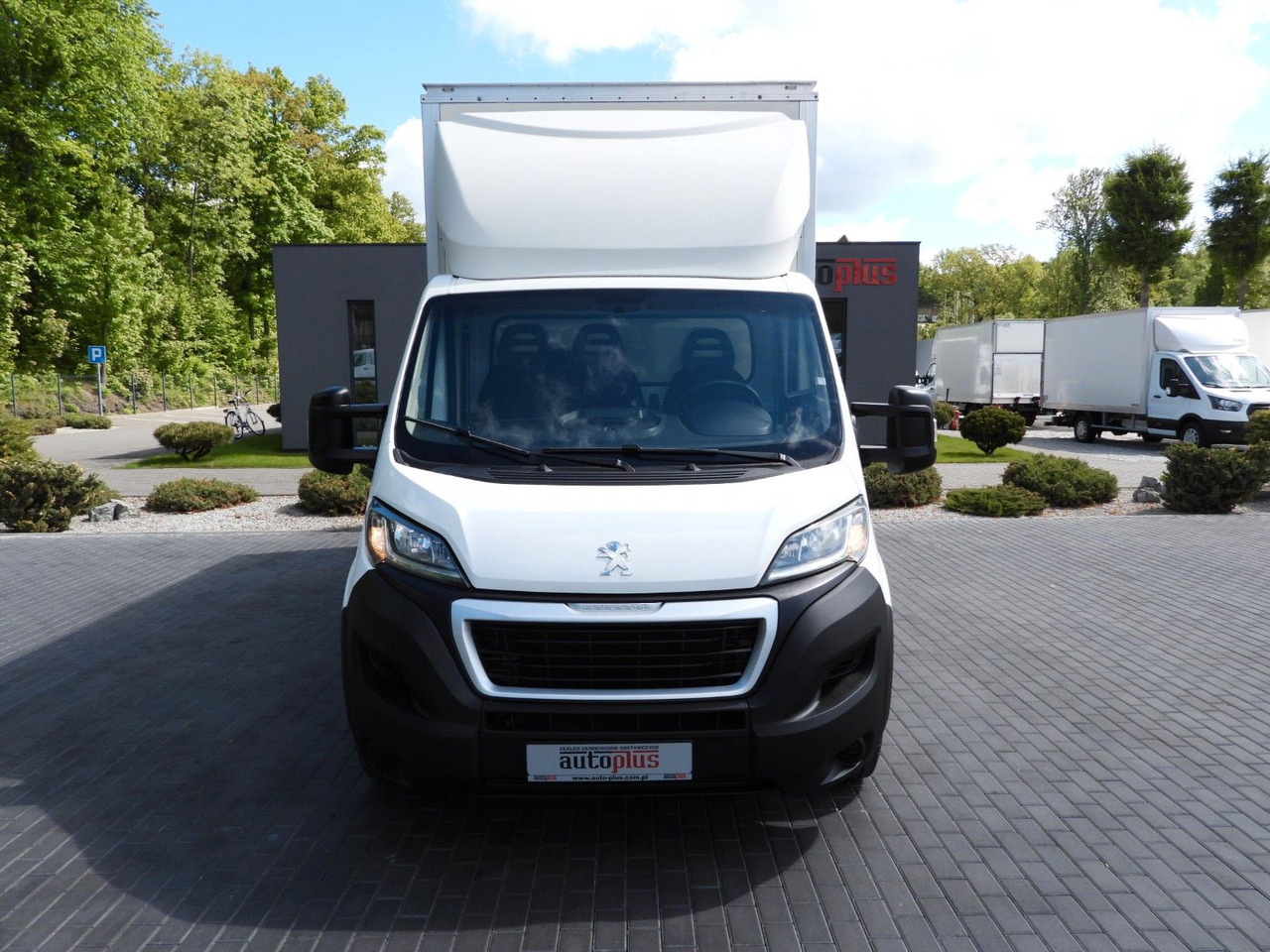 Peugeot BOXER KOFFER 8 PALETTEN TEMPOMAT KLIMAANLAGE Peugeot BOXER KOFFER 8 PALETTEN TEMPOMAT KLIMAANLAGE - Furgoneta caja cerrada: foto 5 Peugeot BOXER KOFFER 8 PALETTEN TEMPOMAT KLIMAANLAGE Peugeot BOXER KOFFER 8 PALETTEN TEMPOMAT KLIMAANLAGE - Furgoneta caja cerrada: foto 5