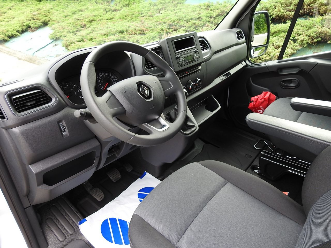 RENAULT MASTER - Volquete furgoneta: foto 2 RENAULT MASTER - Volquete furgoneta: foto 2