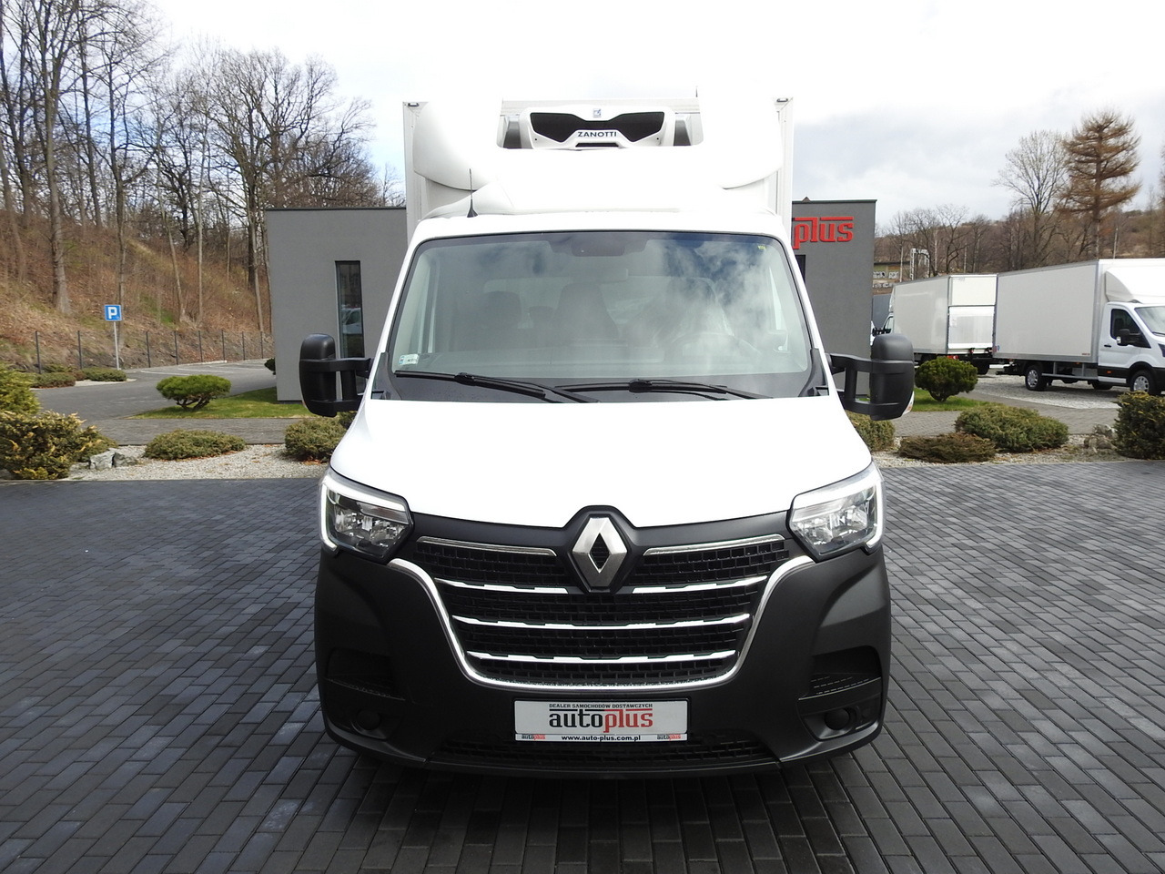 RENAULT MASTER REGRIGERATOR BOX 0*C LED LIGHTS AIR CONDITIONING 145HP - Furgoneta frigorifica: foto 5 RENAULT MASTER REGRIGERATOR BOX 0*C LED LIGHTS AIR CONDITIONING 145HP - Furgoneta frigorifica: foto 5