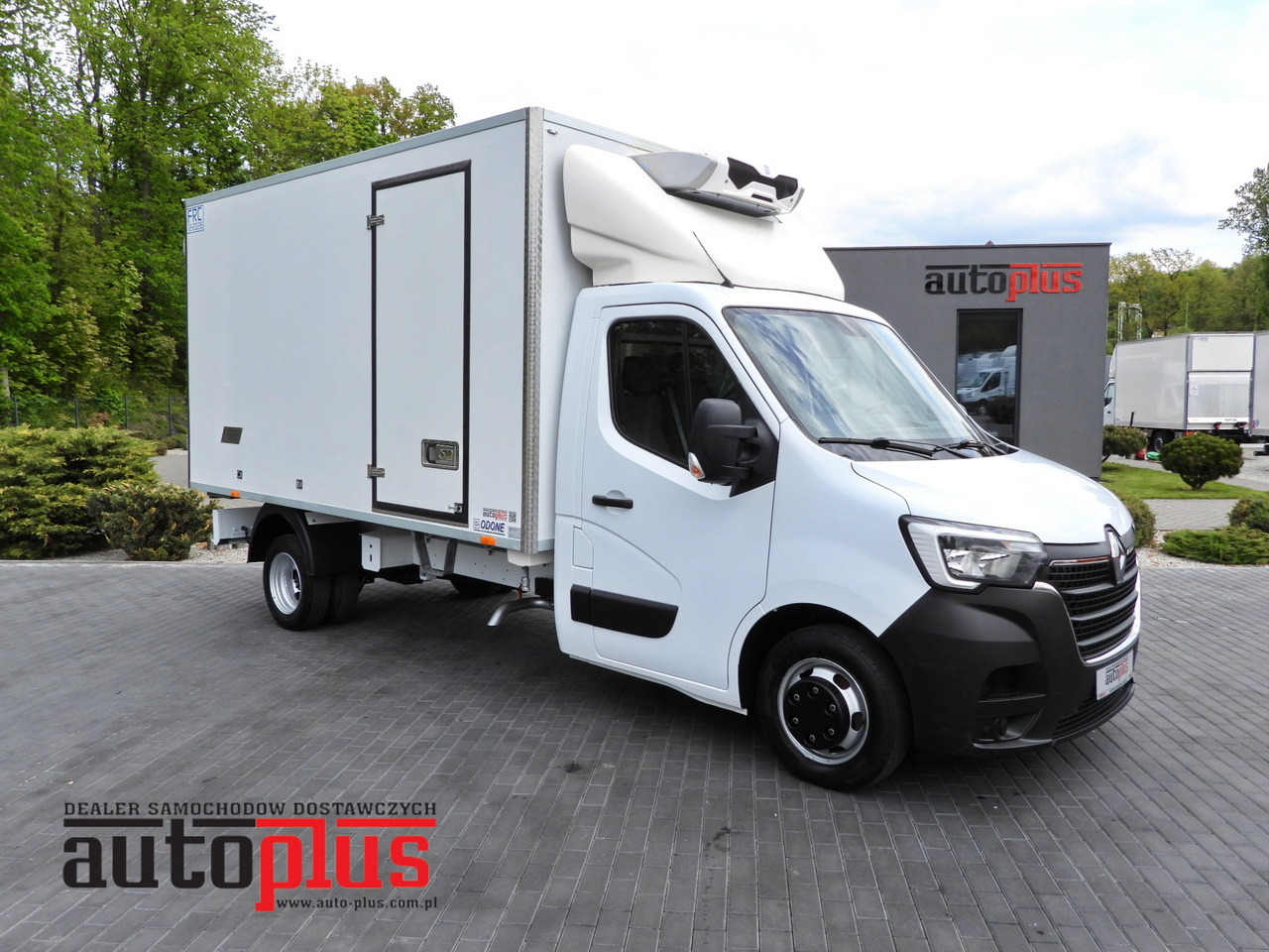 RENAULT MASTER REGRIGERATOR BOX -10*C CRUISE CONTROL LED LIGHTS TWIN WHEELS AIR CONDITIONING 145HP - Furgoneta frigorifica: foto 1 RENAULT MASTER REGRIGERATOR BOX -10*C CRUISE CONTROL LED LIGHTS TWIN WHEELS AIR CONDITIONING 145HP - Furgoneta frigorifica: foto 1