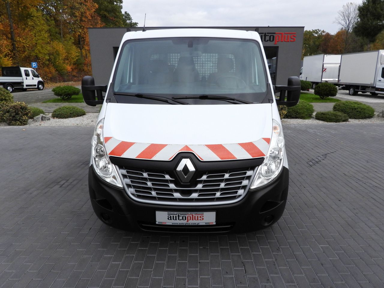RENAULT MASTER STAKE BODY CRUISE CONTROL NAVIGATION TWIN WHEELS AIR CONDITIONING 130HP - Caja abierta furgoneta: foto 5 RENAULT MASTER STAKE BODY CRUISE CONTROL NAVIGATION TWIN WHEELS AIR CONDITIONING 130HP - Caja abierta furgoneta: foto 5