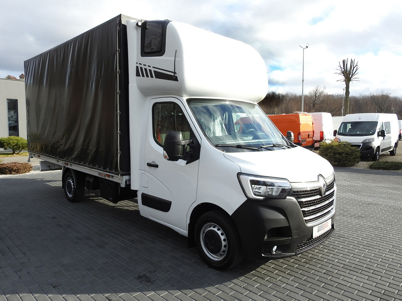 RENAULT MASTER TARPAULIN 10 PALLETS CRUISE CONTROL AIR CONDITIONING LED LIGHTS PNEUMATICS 165HP - Furgoneta con caja de lona: foto 4 RENAULT MASTER TARPAULIN 10 PALLETS CRUISE CONTROL AIR CONDITIONING LED LIGHTS PNEUMATICS 165HP - Furgoneta con caja de lona: foto 4