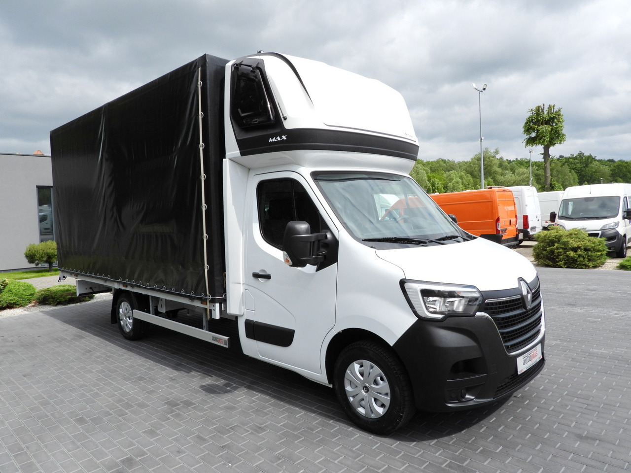 RENAULT MASTER TARPAULIN 10 PALLETS CRUISE CONTROL LED LIGHTS AIR CONDITIONING 165HP - Furgoneta con caja de lona: foto 4 RENAULT MASTER TARPAULIN 10 PALLETS CRUISE CONTROL LED LIGHTS AIR CONDITIONING 165HP - Furgoneta con caja de lona: foto 4