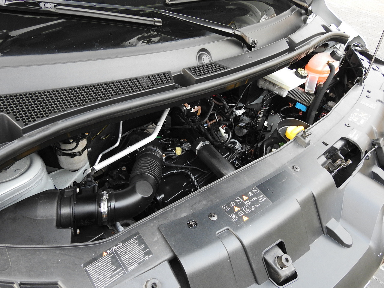 Furgoneta con caja de lona RENAULT MASTER TARPAULIN 10 PALLETS WEBASTO CRUISE CONTROL AIR CONDITIONING LED LIGHTS PNEUMATICS 165HP: foto 27 Furgoneta con caja de lona RENAULT MASTER TARPAULIN 10 PALLETS WEBASTO CRUISE CONTROL AIR CONDITIONING LED LIGHTS PNEUMATICS 165HP: foto 27