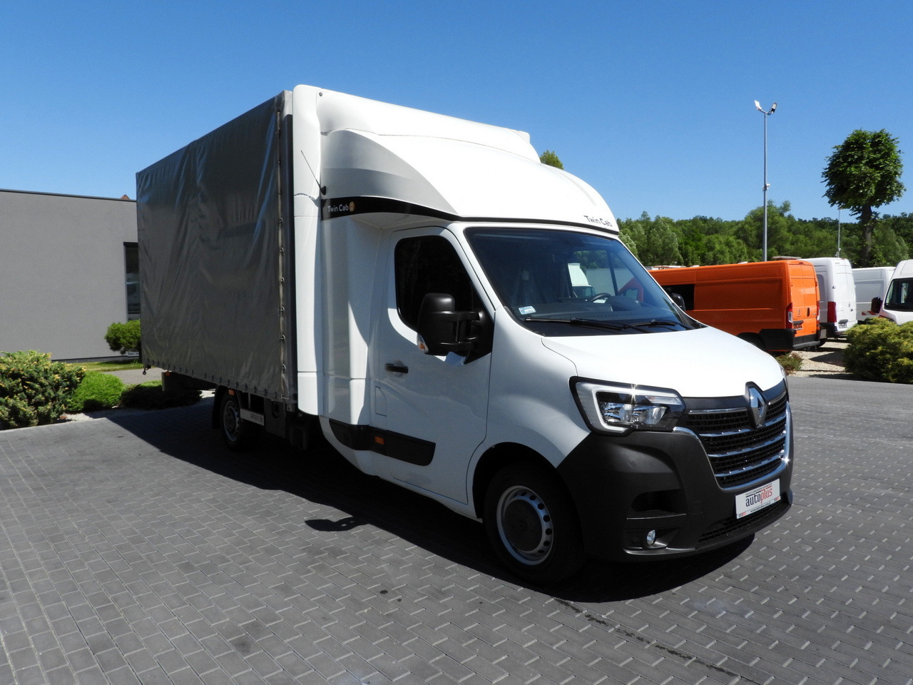 RENAULT MASTER TARPAULIN 10 PALLETS WEBASTO CRUISE CONTROL LED LIGHTS PNEUMATICS AIR CONDITIONING 165HP - Furgoneta con caja de lona: foto 4 RENAULT MASTER TARPAULIN 10 PALLETS WEBASTO CRUISE CONTROL LED LIGHTS PNEUMATICS AIR CONDITIONING 165HP - Furgoneta con caja de lona: foto 4
