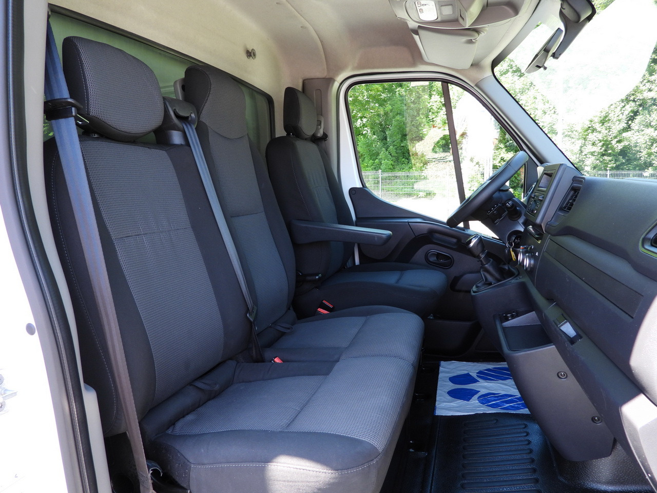 Furgoneta con caja de lona RENAULT MASTER TARPAULIN 10 PALLETS WEBASTO CRUISE CONTROL LED LIGHTS PNEUMATICS AIR CONDITIONING 165HP: foto 41 Furgoneta con caja de lona RENAULT MASTER TARPAULIN 10 PALLETS WEBASTO CRUISE CONTROL LED LIGHTS PNEUMATICS AIR CONDITIONING 165HP: foto 41