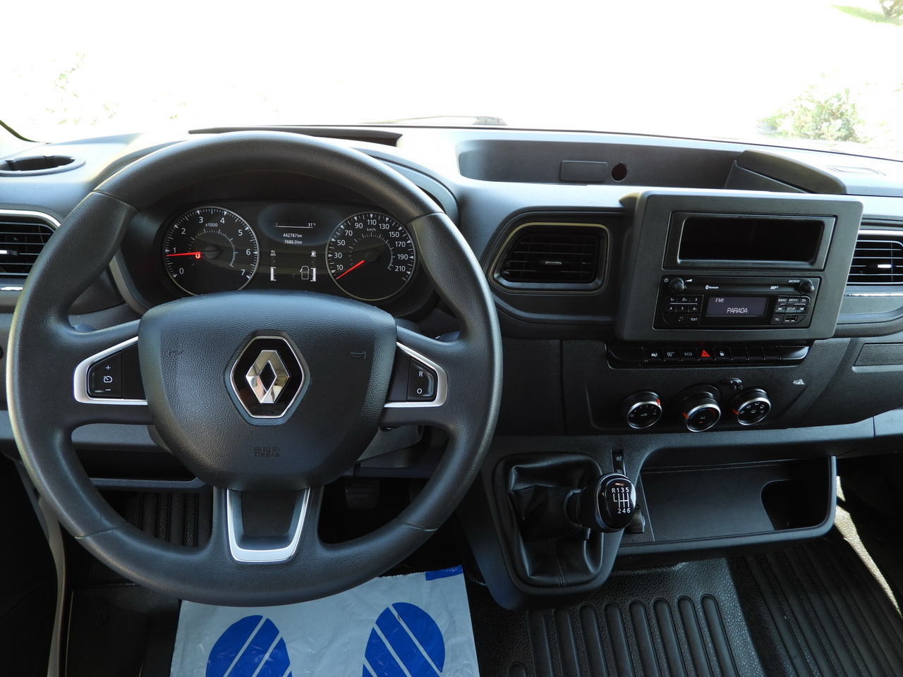 Furgoneta con caja de lona RENAULT MASTER TARPAULIN 10 PALLETS WEBASTO CRUISE CONTROL LED LIGHTS PNEUMATICS AIR CONDITIONING 165HP: foto 29 Furgoneta con caja de lona RENAULT MASTER TARPAULIN 10 PALLETS WEBASTO CRUISE CONTROL LED LIGHTS PNEUMATICS AIR CONDITIONING 165HP: foto 29