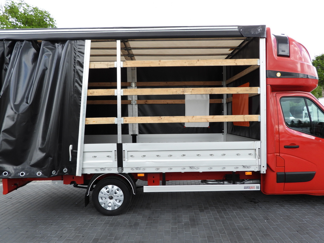 Furgoneta con caja de lona RENAULT MASTER  TARPAULIN 10 PALLETS WEBASTO CRUISE CONTROL LED LIGHTS PNEUMATICS AIR CONDITIONING  165HP: foto 23
