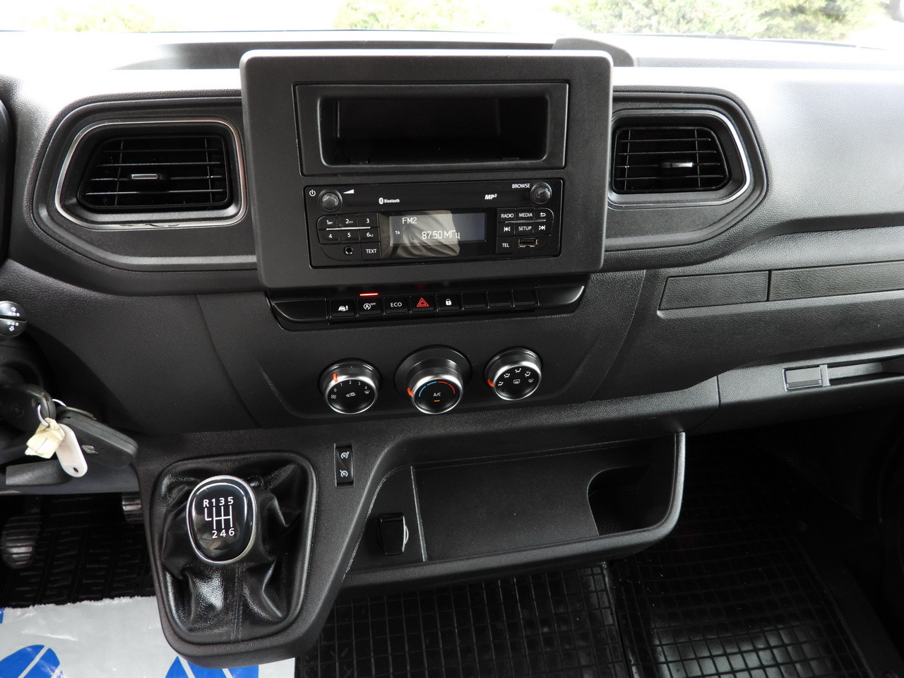 Furgoneta con caja de lona RENAULT MASTER  TARPAULIN 10 PALLETS WEBASTO CRUISE CONTROL LED LIGHTS PNEUMATICS AIR CONDITIONING  165HP: foto 33