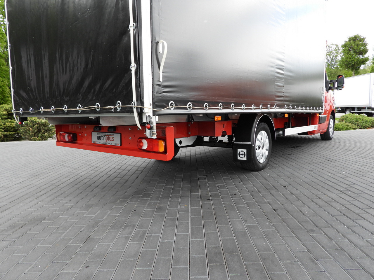 Furgoneta con caja de lona RENAULT MASTER  TARPAULIN 10 PALLETS WEBASTO CRUISE CONTROL LED LIGHTS PNEUMATICS AIR CONDITIONING  165HP: foto 24