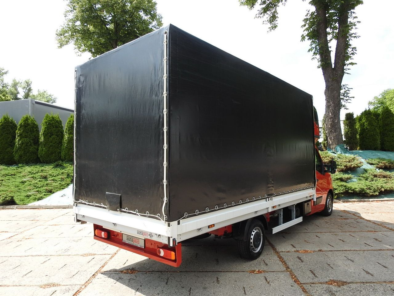 RENAULT MASTER TARPAULIN 10 PALLETS WEBASTO CRUISE CONTROL LED LIGHTS PNEUMATICS AIR CONDITIONING 165HP - Furgoneta con caja de lona: foto 3 RENAULT MASTER TARPAULIN 10 PALLETS WEBASTO CRUISE CONTROL LED LIGHTS PNEUMATICS AIR CONDITIONING 165HP - Furgoneta con caja de lona: foto 3