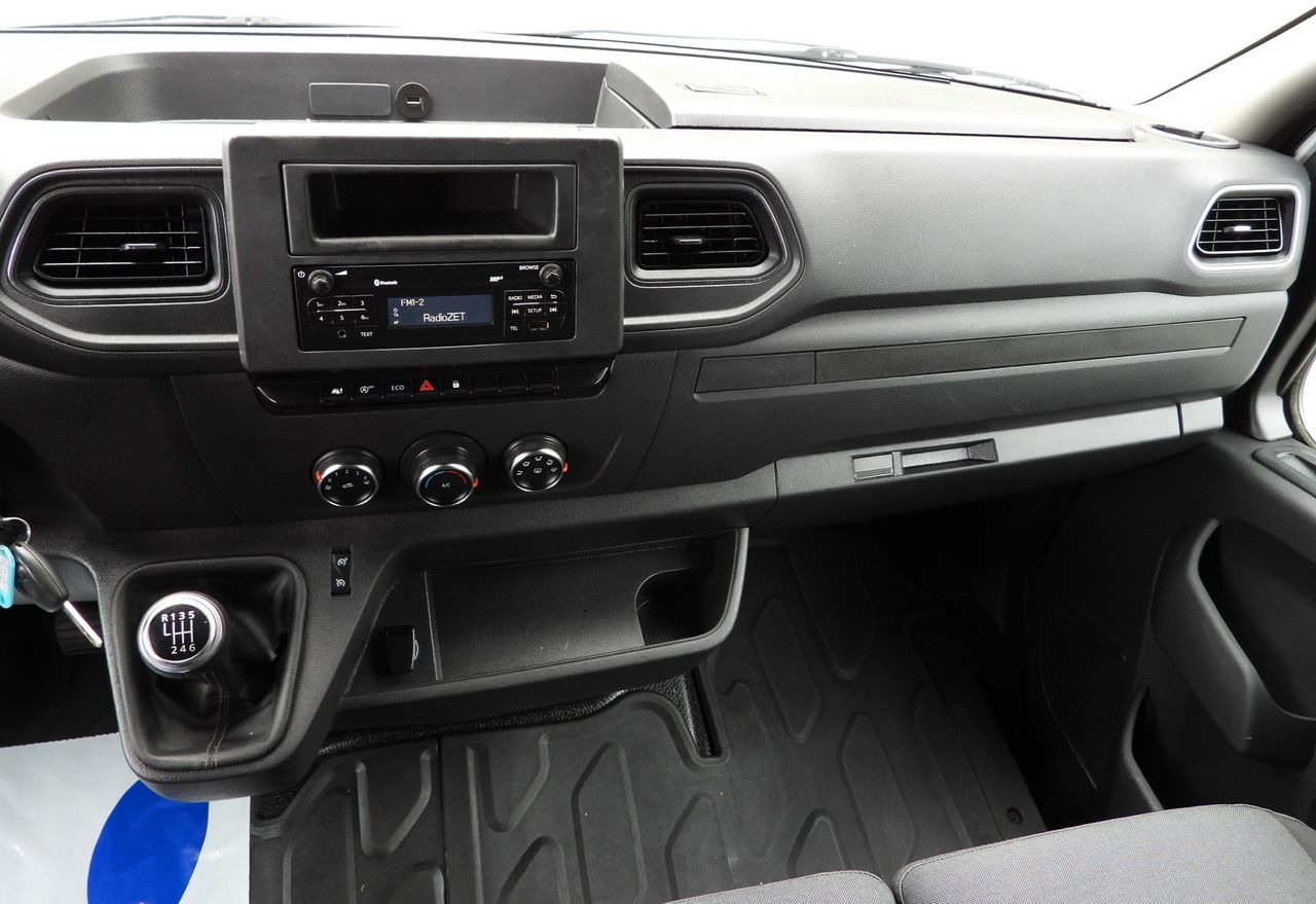 Furgoneta con caja de lona RENAULT MASTER TARPAULIN LIFT 9 PALLETS WEBASTO CRUISE CONTROL LED LIGHTS PNEUMATICS AIR CONDITIONING  165HP: foto 37