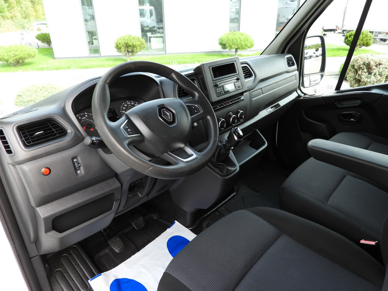 RENAULT MASTER TIPPER CRUISE CONTROL LED LIGHTS TWIN WHEELS AIR CONDITIONING  130HP - Volquete furgoneta: foto 3 RENAULT MASTER TIPPER CRUISE CONTROL LED LIGHTS TWIN WHEELS AIR CONDITIONING  130HP - Volquete furgoneta: foto 3