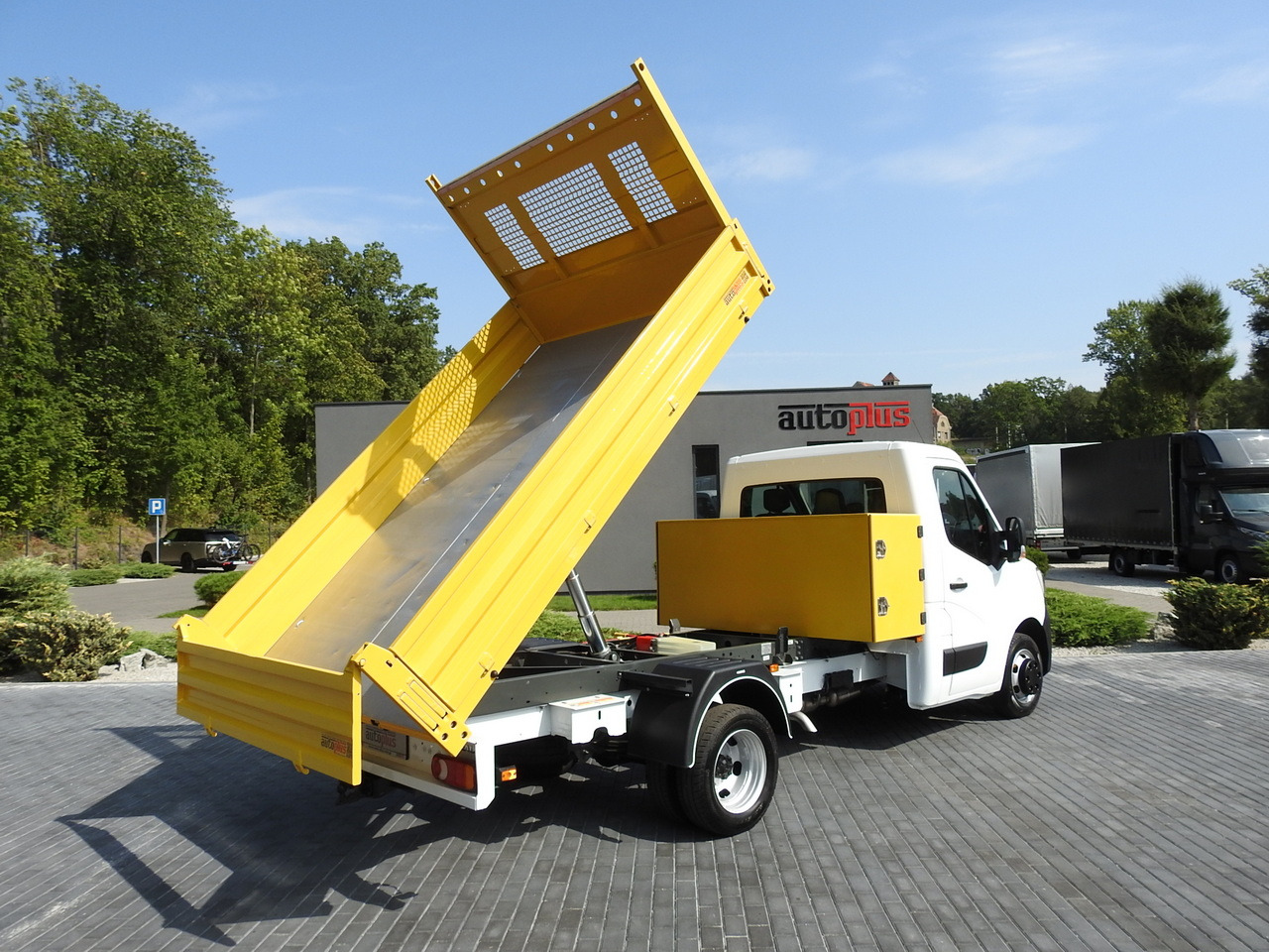 RENAULT MASTER TIPPER CRUISE CONTROL NAVIGATION AIR CONDITIONING LED LIGHTS TWIN WHEELS LOAD WEIGHT 145HP - Volquete furgoneta: foto 3 RENAULT MASTER TIPPER CRUISE CONTROL NAVIGATION AIR CONDITIONING LED LIGHTS TWIN WHEELS LOAD WEIGHT 145HP - Volquete furgoneta: foto 3