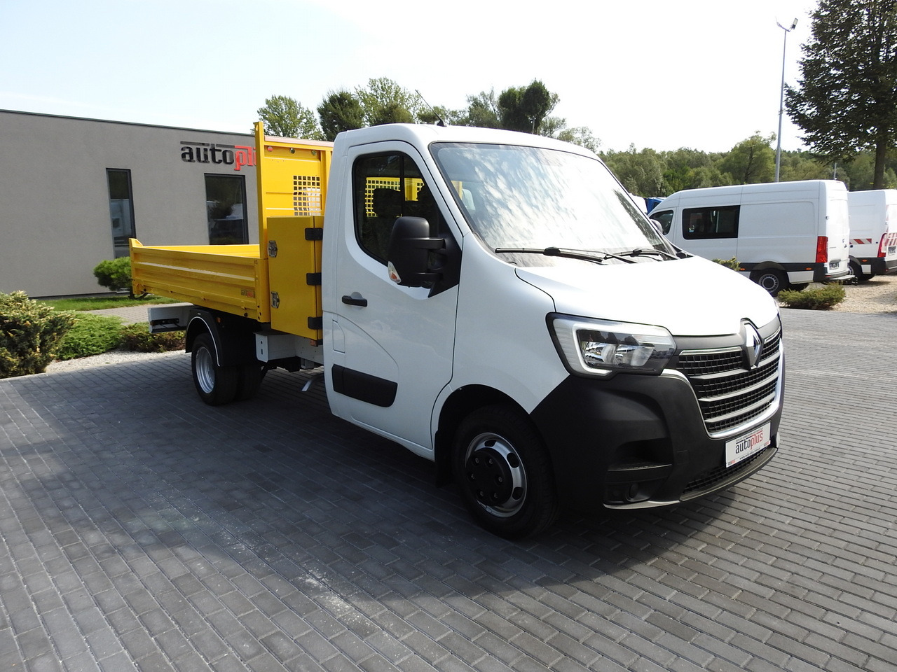 RENAULT MASTER TIPPER CRUISE CONTROL NAVIGATION AIR CONDITIONING LED LIGHTS TWIN WHEELS LOAD WEIGHT 145HP - Volquete furgoneta: foto 4 RENAULT MASTER TIPPER CRUISE CONTROL NAVIGATION AIR CONDITIONING LED LIGHTS TWIN WHEELS LOAD WEIGHT 145HP - Volquete furgoneta: foto 4