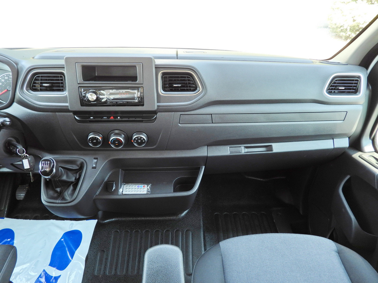 Volquete furgoneta RENAULT MASTER TIPPER DOUBLE CABIN DOKA 6 SEATS CRUISE CONTROL LED LIGHTS TWIN WHEELS AIR CONDITIONING  130HP: foto 30