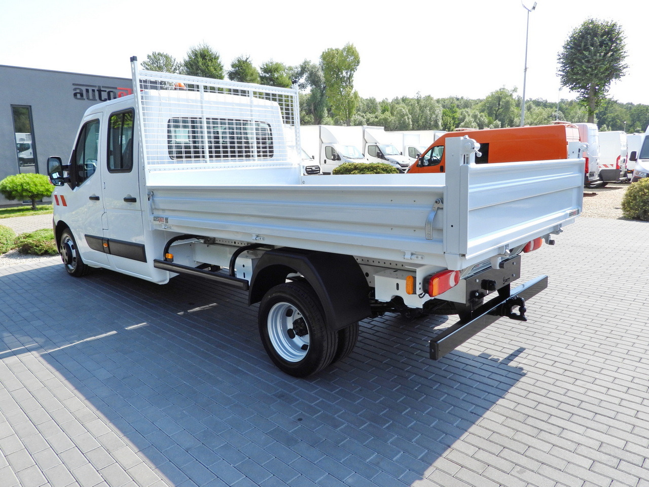 Volquete furgoneta RENAULT MASTER TIPPER DOUBLE CABIN DOKA 6 SEATS CRUISE CONTROL LED LIGHTS TWIN WHEELS AIR CONDITIONING  130HP: foto 9