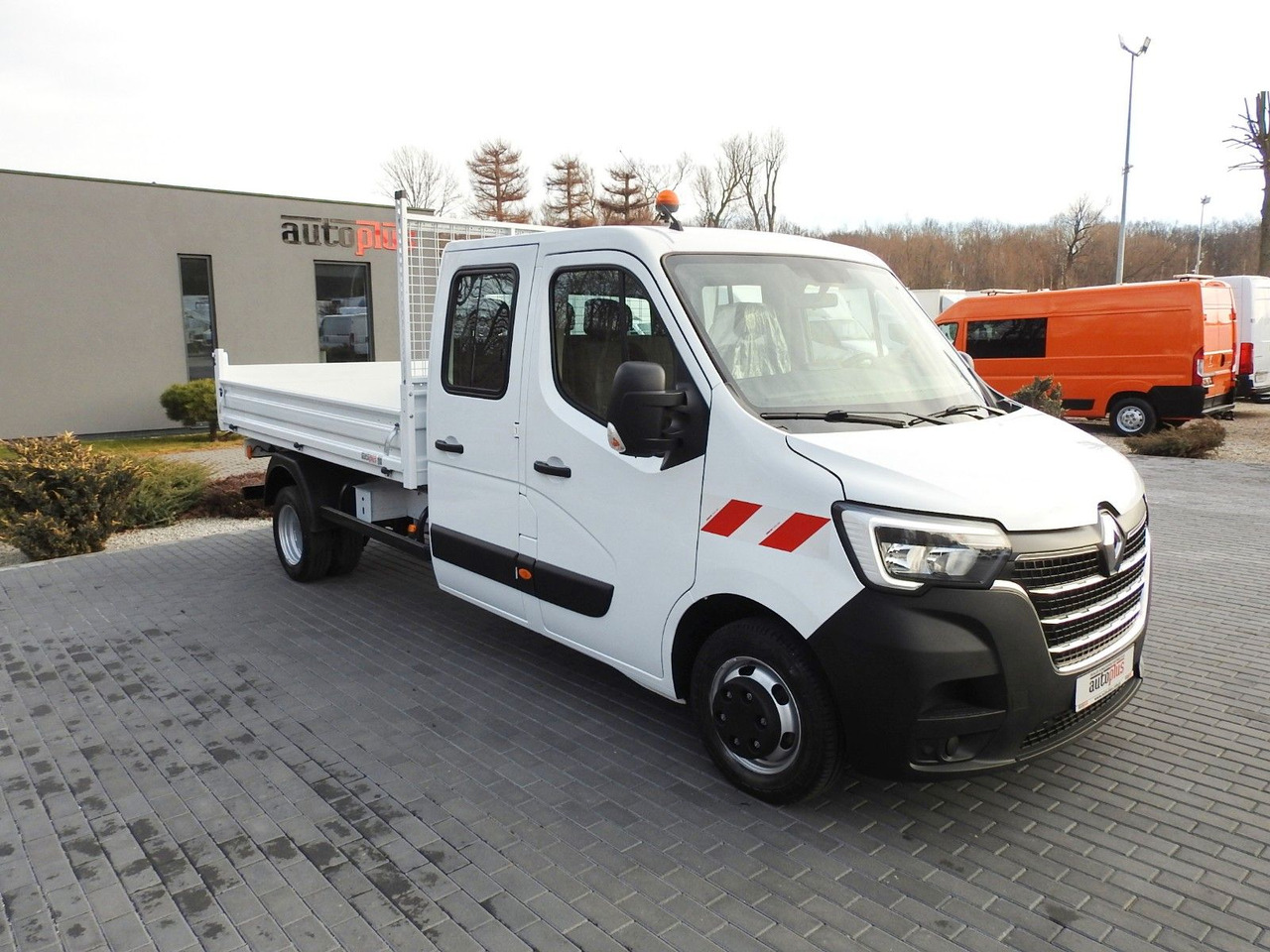Renault MASTER KIPPER DOPPELKABINE DOKA 6 SITZE TEMPOMAT - Volquete furgoneta, Furgoneta combi: foto 4 Renault MASTER KIPPER DOPPELKABINE DOKA 6 SITZE TEMPOMAT - Volquete furgoneta, Furgoneta combi: foto 4