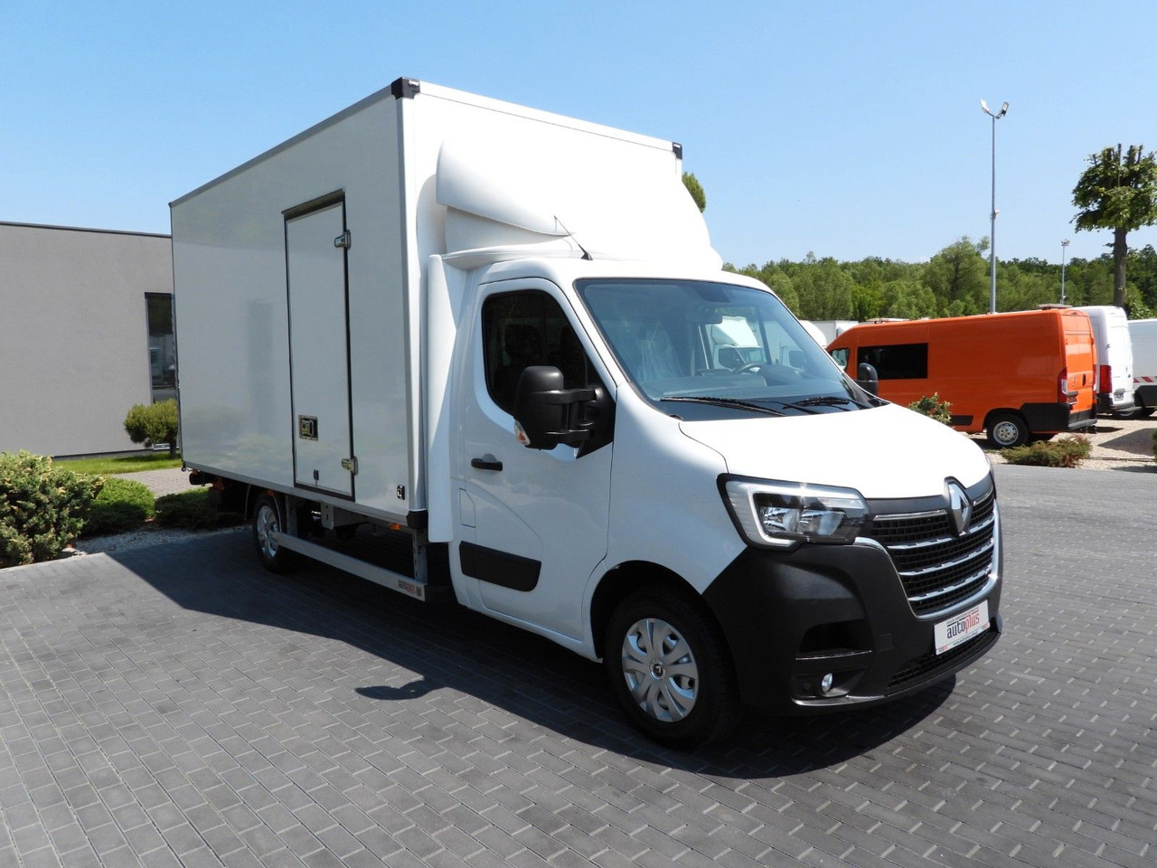 Renault MASTER KOFFER AUFZUG 8 PALETTEN TEMPOMAT LED - Furgoneta caja cerrada: foto 4 Renault MASTER KOFFER AUFZUG 8 PALETTEN TEMPOMAT LED - Furgoneta caja cerrada: foto 4