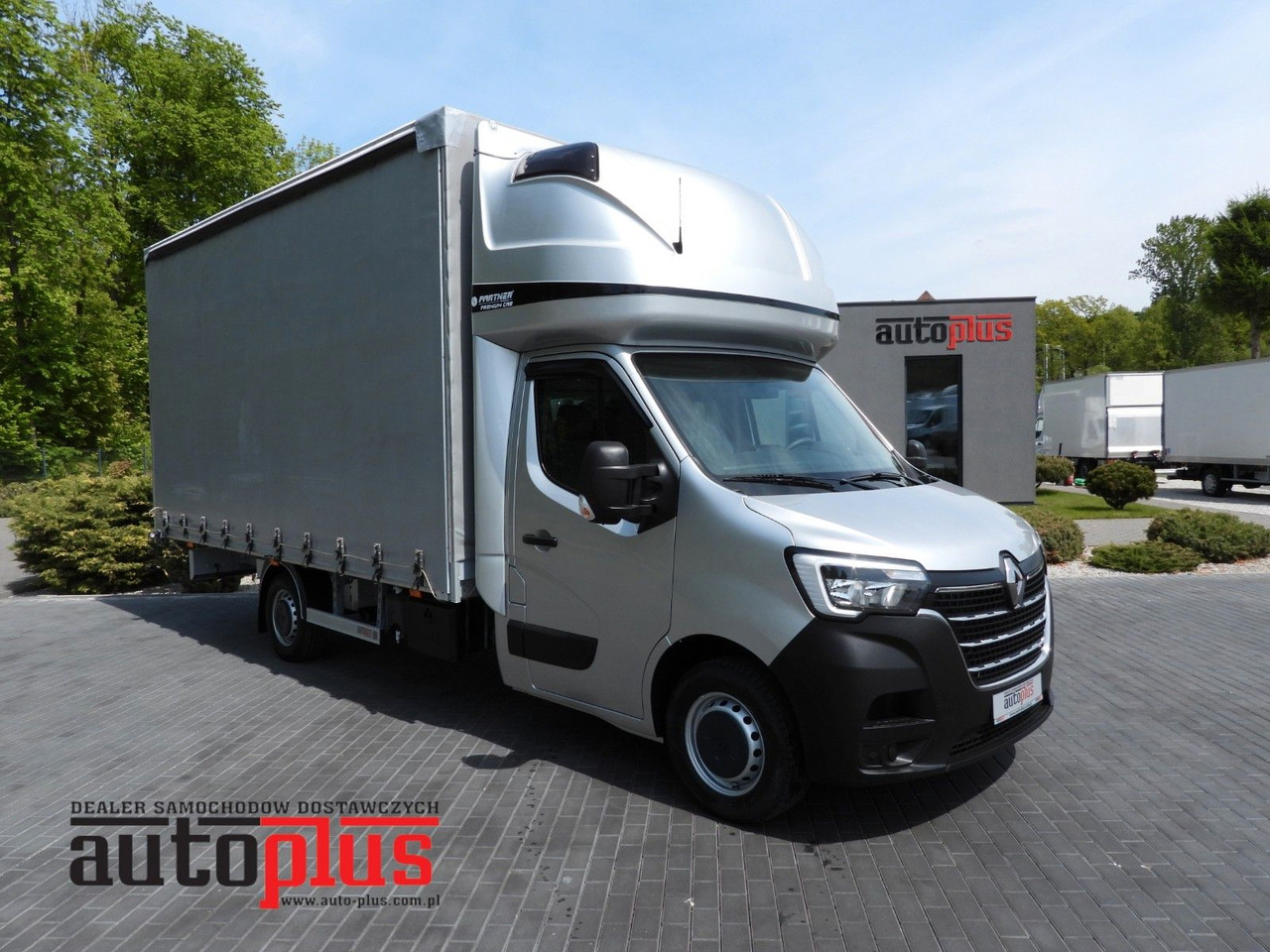Renault MASTER PRITSCHE PLANE 10 PALETTEN WEBASTO A/C - Furgoneta con caja de lona: foto 1 Renault MASTER PRITSCHE PLANE 10 PALETTEN WEBASTO A/C - Furgoneta con caja de lona: foto 1