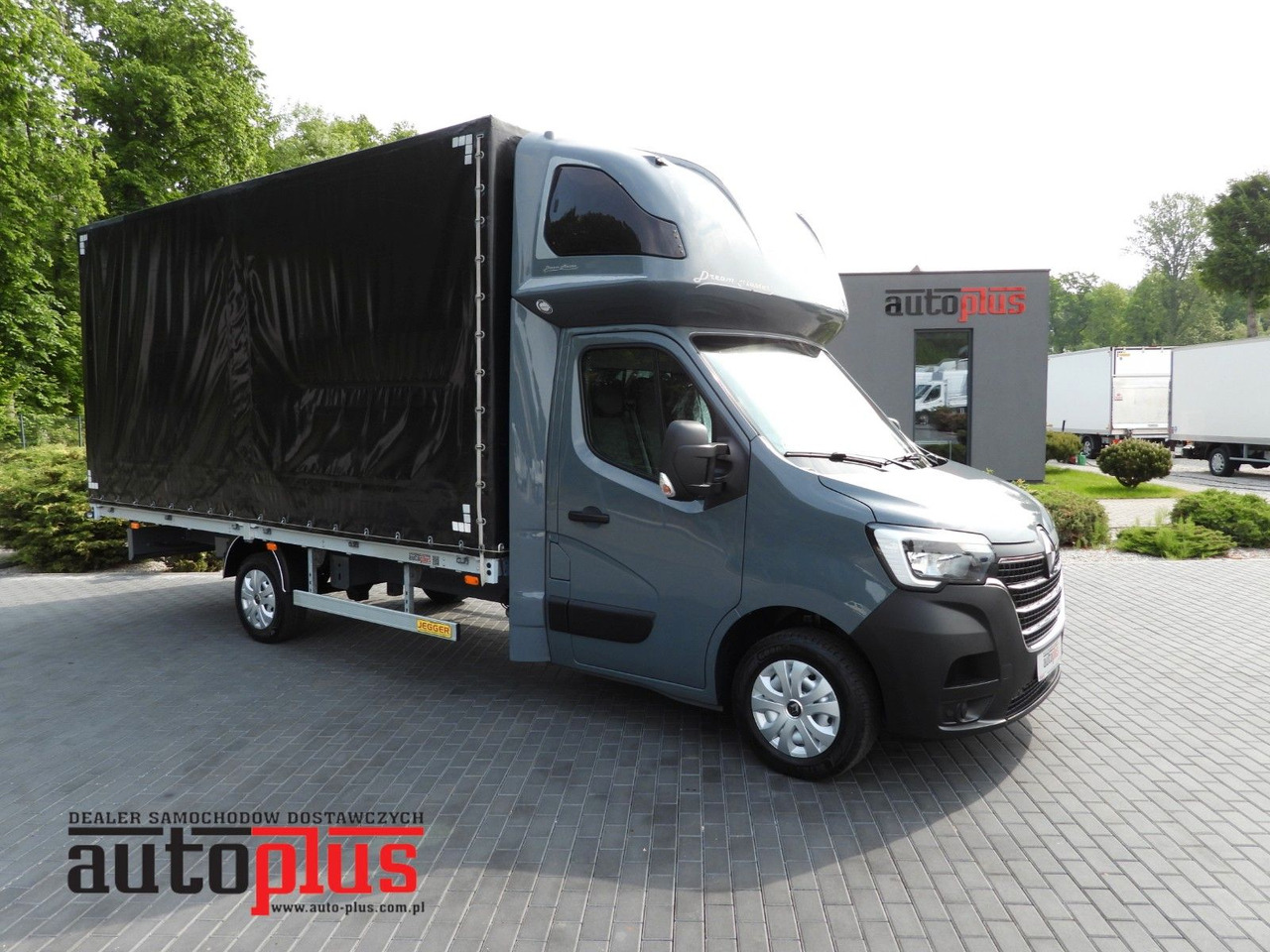 Renault MASTER PRITSCHE PLANE 10 PALETTEN WEBASTO TEMPOM - Furgoneta con caja de lona: foto 1 Renault MASTER PRITSCHE PLANE 10 PALETTEN WEBASTO TEMPOM - Furgoneta con caja de lona: foto 1